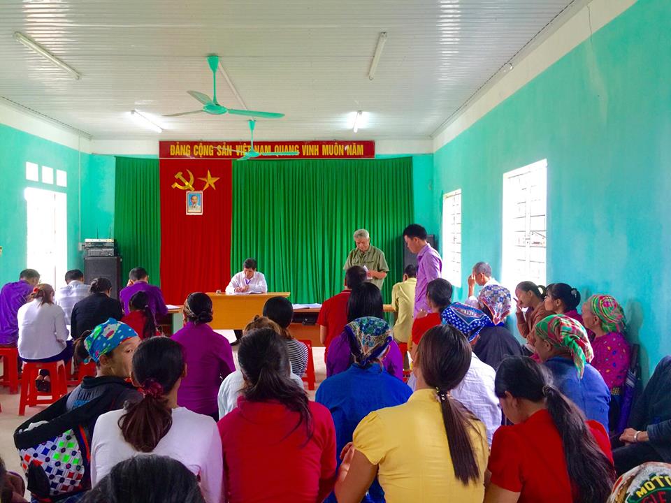 Buổi tiếp xúc, đối thoại trực tiếp giữa Bí thư Đảng ủy, Chủ tịch HĐND xã với nhân dân thôn Nậm Lương